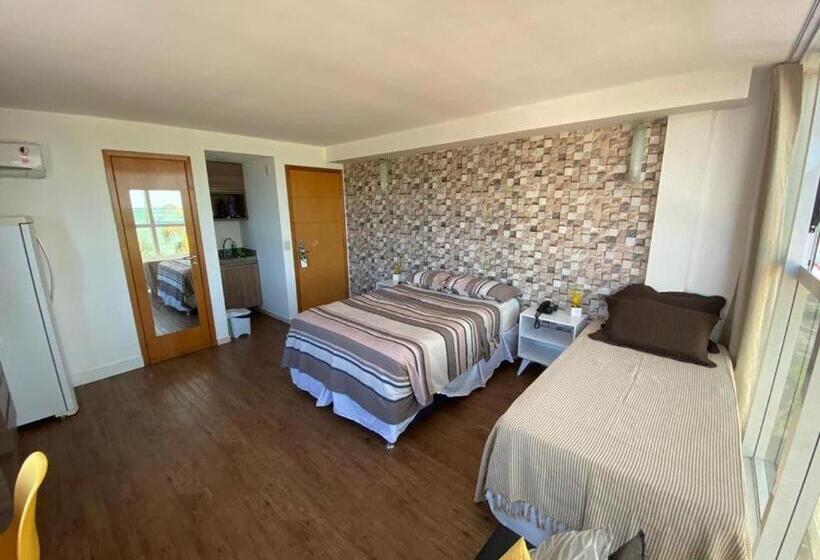 Standard Studio, Flat Vista Mar