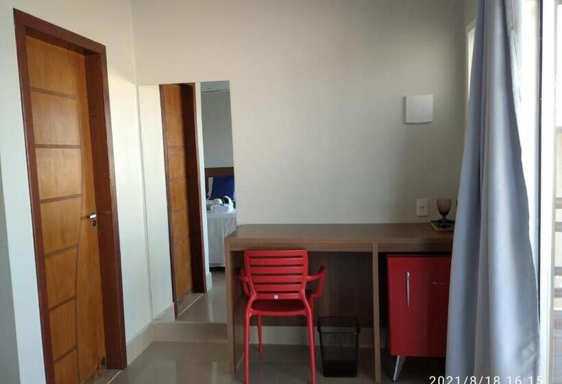 带阳台的三人标准间, Villa Tereza