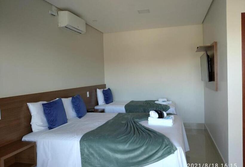 带阳台的三人标准间, Villa Tereza