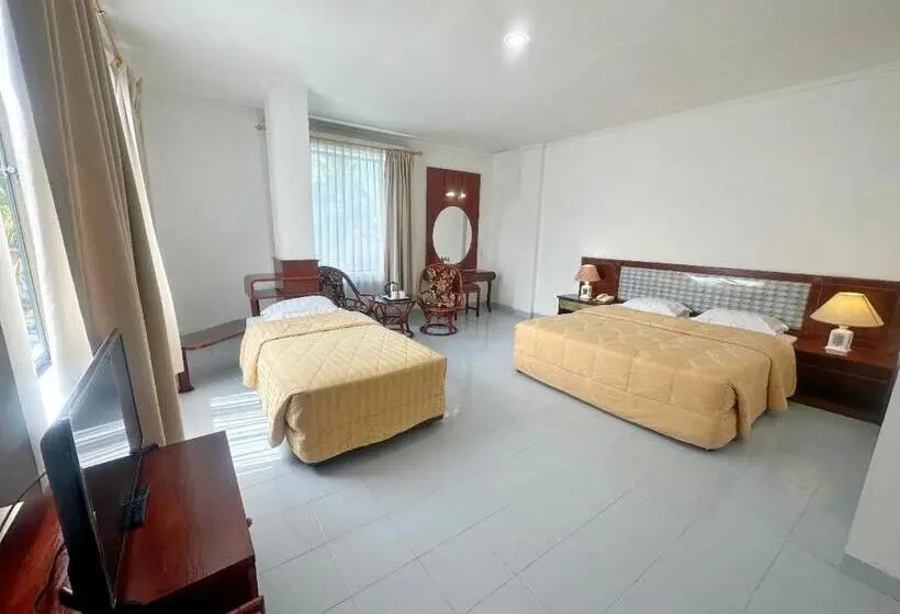 اتاق لوکس خانوادگی, Wisata Indah Sibolga