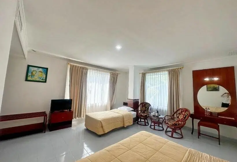 اتاق لوکس خانوادگی, Wisata Indah Sibolga