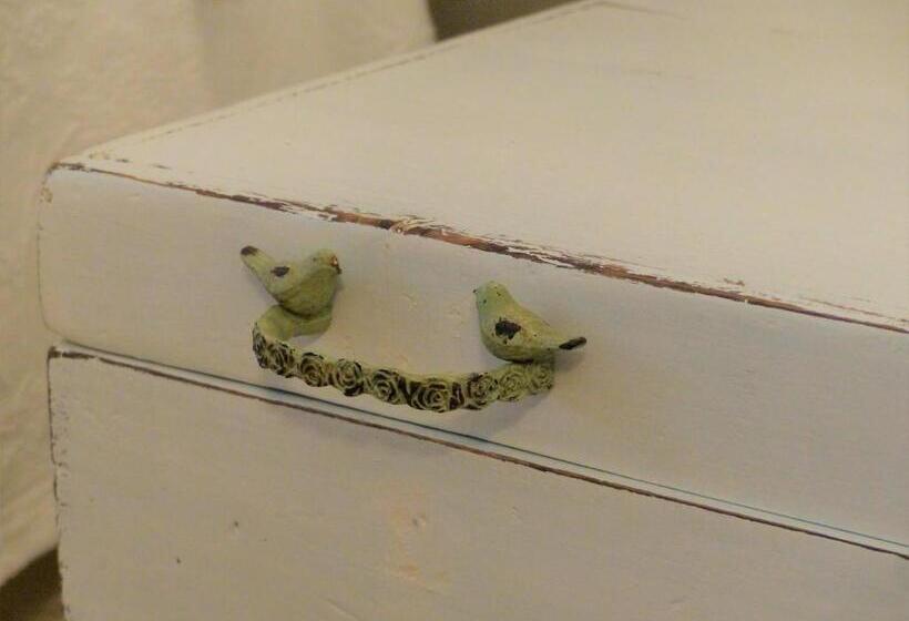 חדר סטנדרט לשלושה עם נוף לבריכה, Il Cantuccio Sul Garda   Relais Di Charme