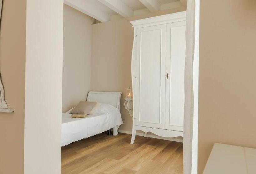 סוויטה נוף לבריכה, Il Cantuccio Sul Garda   Relais Di Charme