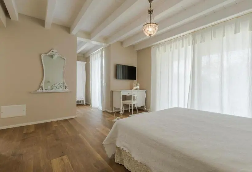 プールビュースイート, Il Cantuccio Sul Garda   Relais Di Charme