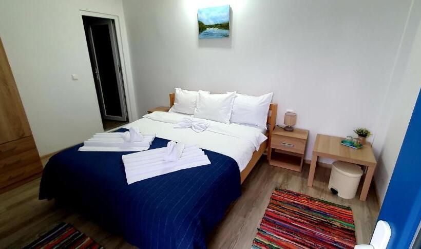 اتاق لوکس, Splendoarea Deltei