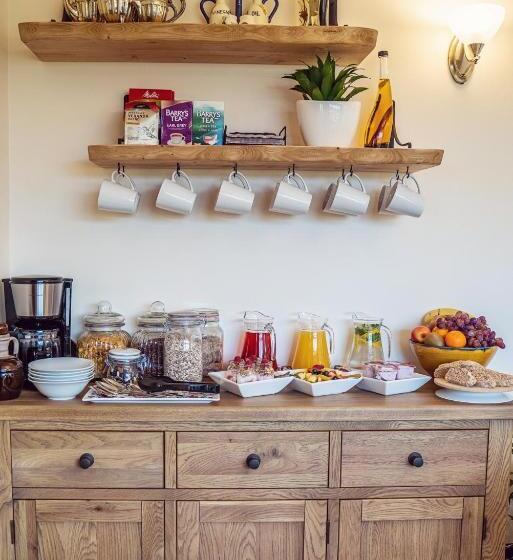 Семейный Номер, Ross Beach Family Farmhouse B&b