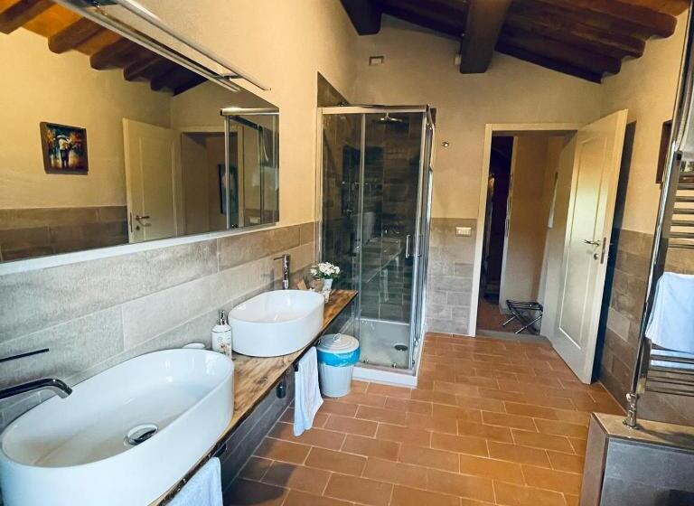 带大床的豪华间, La Valle B&b