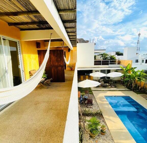 וילה עם חדר שינה אחד ובריכת שחיה, Villa Bonobo Coliving