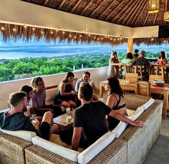 וילה עם חדר שינה אחד ובריכת שחיה, Villa Bonobo Coliving