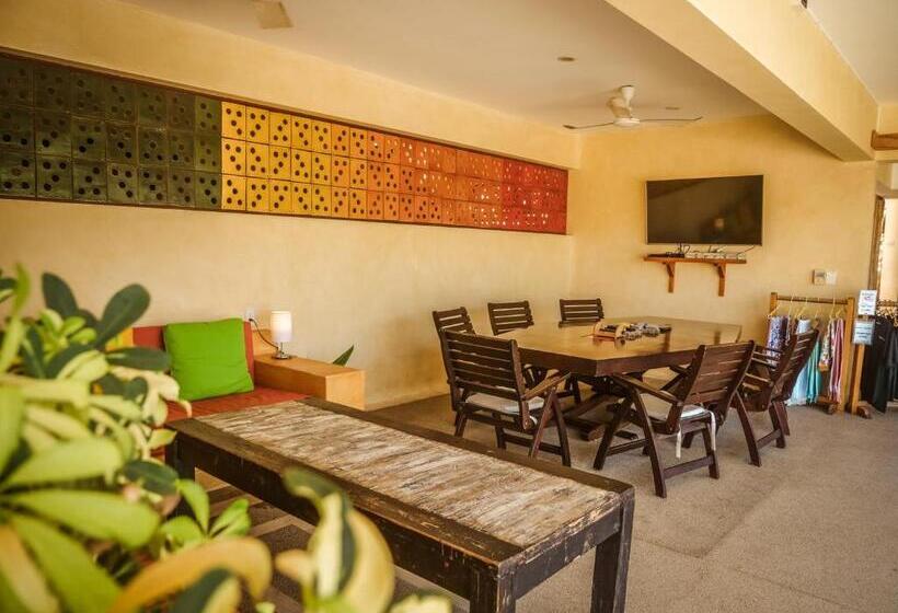 וילה עם חדר שינה אחד ובריכת שחיה, Villa Bonobo Coliving