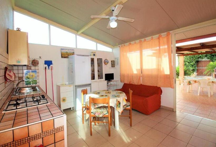 דירת חדר בקומת קרקע, Villetta Climatizzata Mar