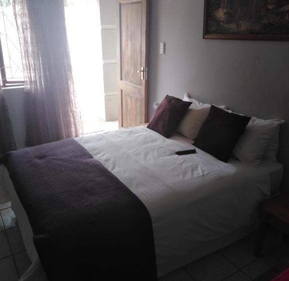 Habitació Estàndard, Dunbar Mello
