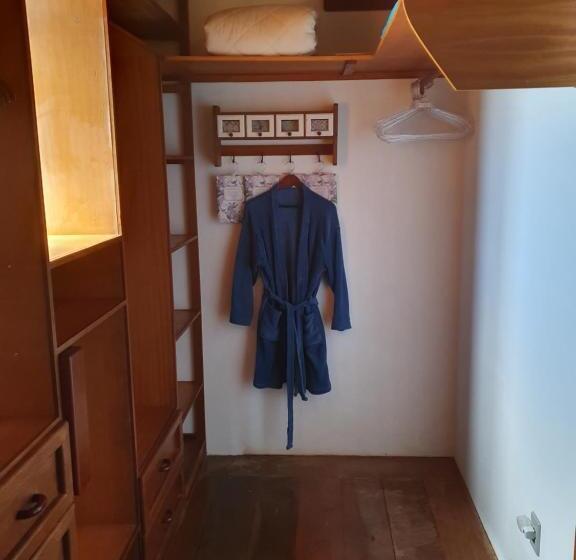 스탠다드 룸 킹사이즈 침대, Reino Solar