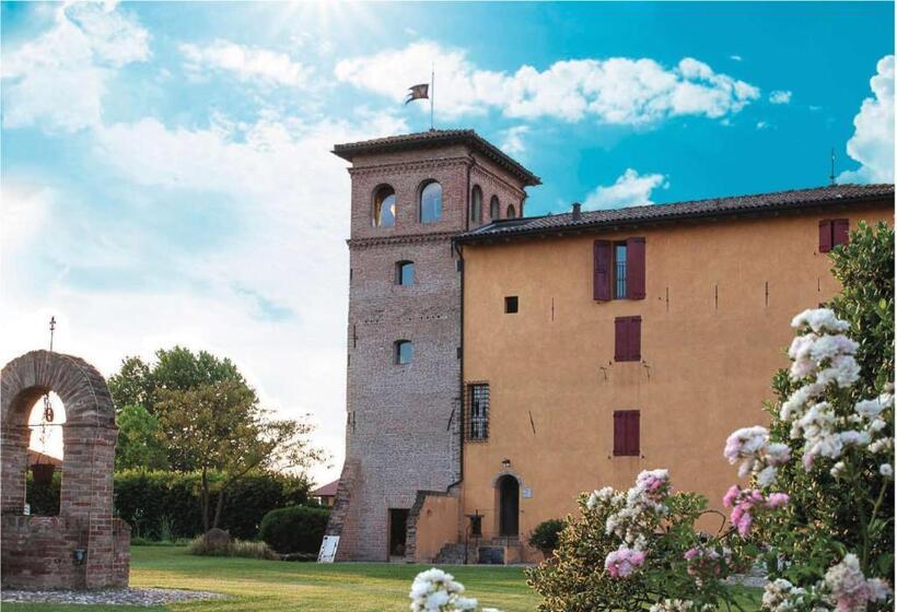 Полулюкс Вид на Сад, Palazzo Delle Biscie   Old Tower & Village