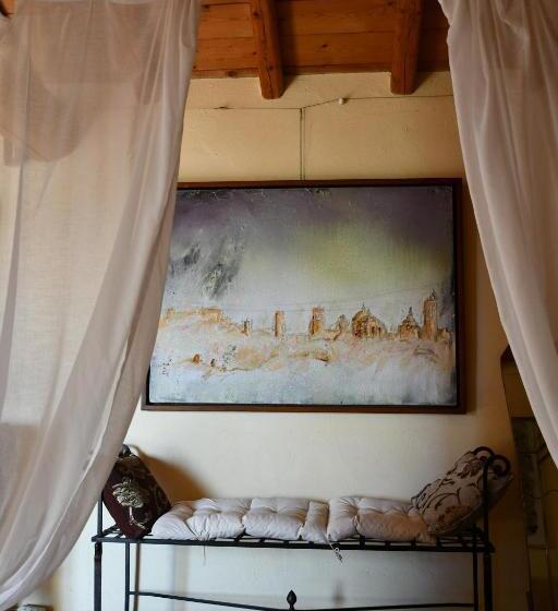 Полулюкс Вид на Сад, Palazzo Delle Biscie   Old Tower & Village