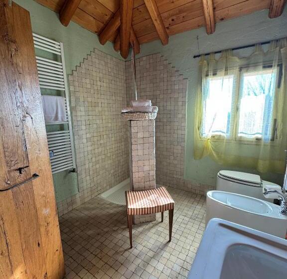 סוויטת ג'וניור נוף לגינה, Palazzo Delle Biscie   Old Tower & Village