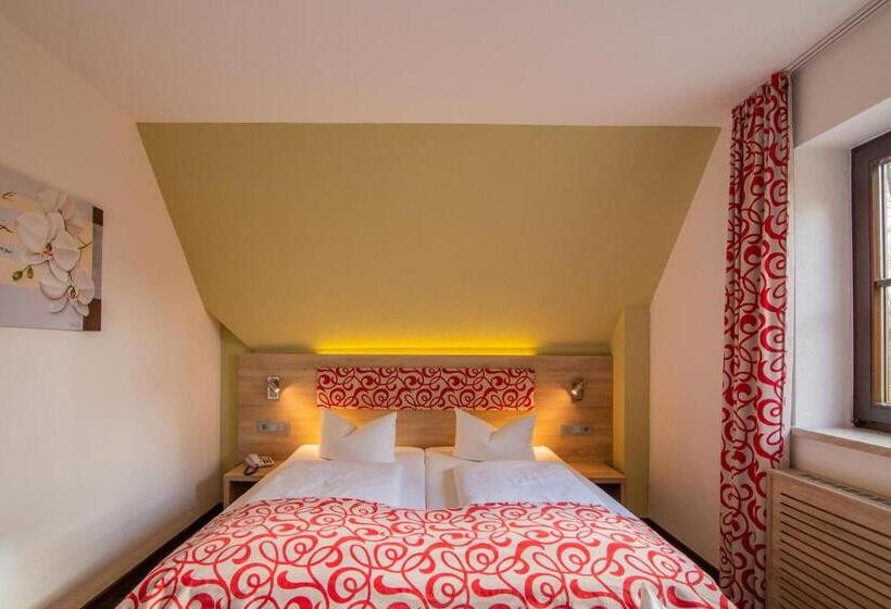 Номер Стандарт, Berggasthof Götzinger Höhe