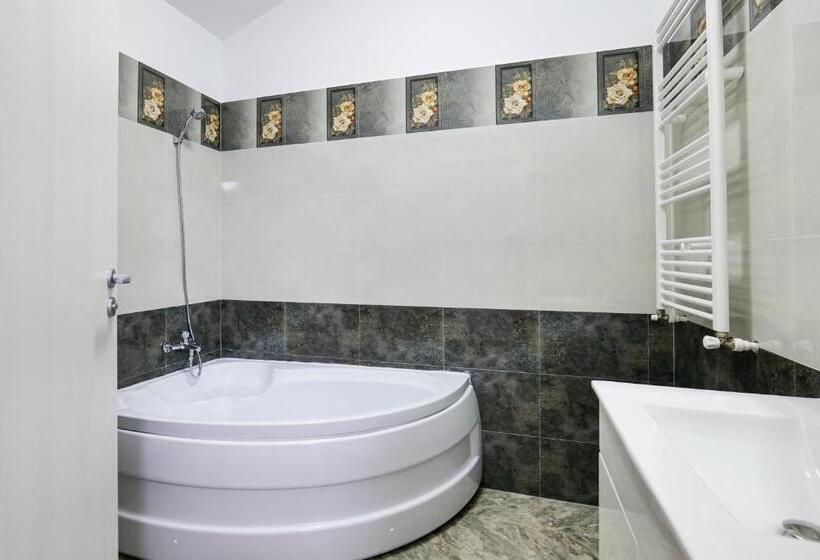 Camera Standard, Ema&zain