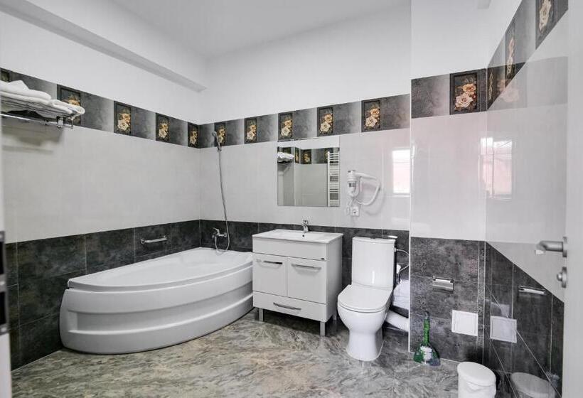 Camera Standard, Ema&zain