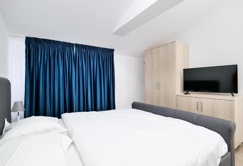 Camera Standard, Ema&zain