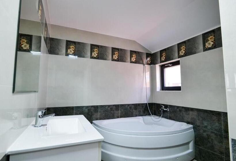 Appartamento Deluxe 1 Camera da Letto, Ema&zain