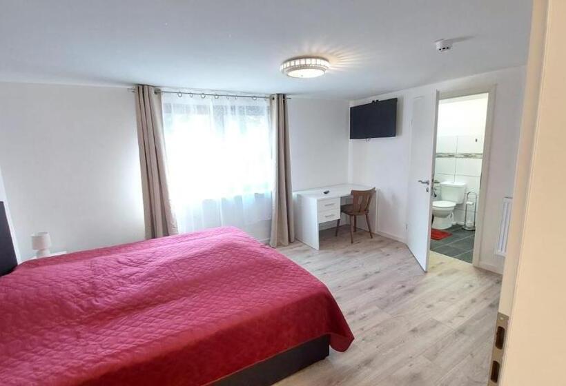 Номер Deluxe, Radevormwald