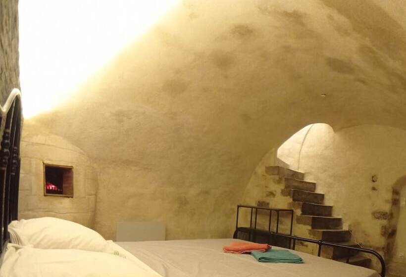 شقة غرفة واحدة, La Graineterie89