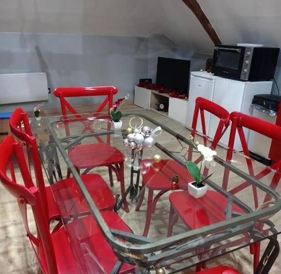 شقة غرفة واحدة, La Graineterie89