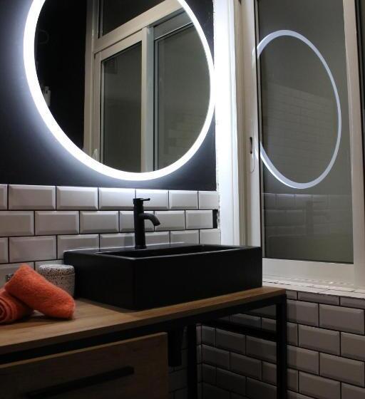 스탠다드 발코니 룸, Rosie S Club