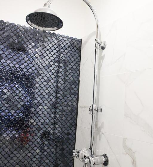 스탠다드 룸, Rosie S Club