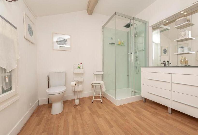 غرفة قياسية سرير كينج, Chambres D Hôtes De Charme Au Refuge Du Peintre Prés De St Emilion