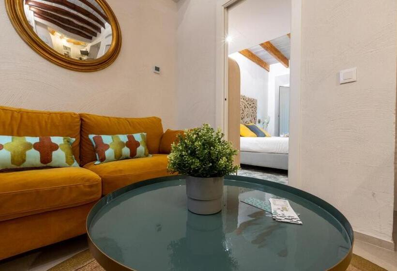 آپارتمان 1 خوابه با بالکن, Casa 95 Sevilla