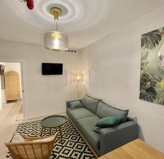 آپارتمان 1 خوابه همکف, Casa 95 Sevilla