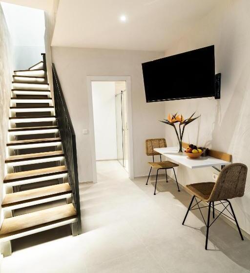 1 Bedroom Penthouse Apartment, Casa 95 Sevilla