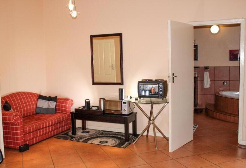 חדר סטנדרט לשלושה, Seaview Executive Guest House