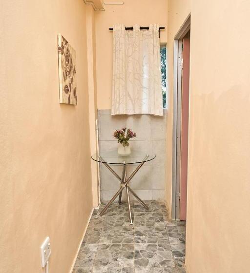 חדר דלוקס עם מיטת קינג, Seaview Executive Guest House