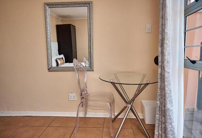 חדר אקונומי, Seaview Executive Guest House