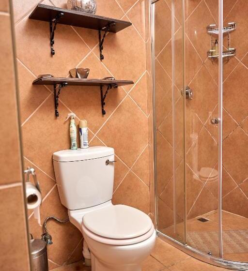 חדר אקונומי, Seaview Executive Guest House