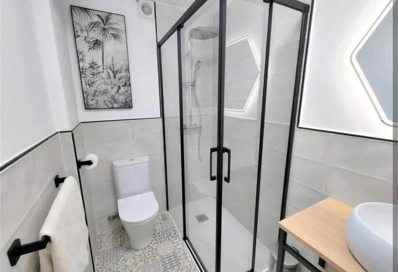 استودیوی لوکس, Suite Haus Vargas