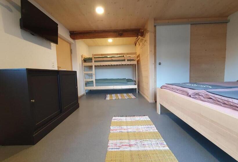四人标准间, Viva B&b Urmein