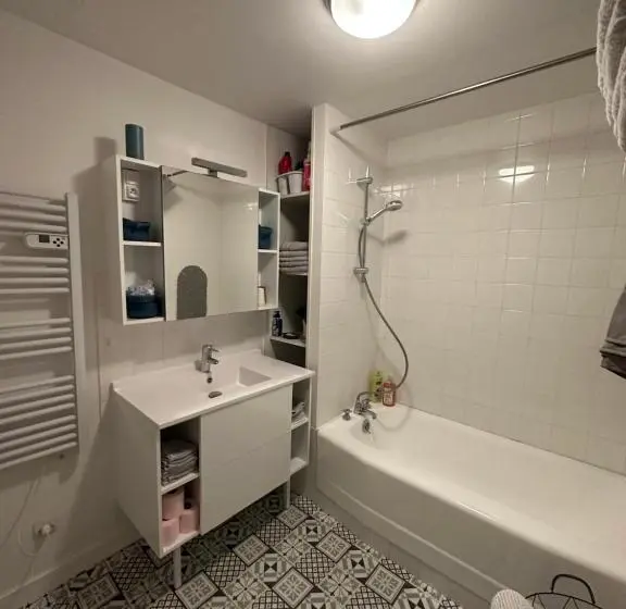 ガーデンビューのスタンダードワンルーム, 2 Chambres, 4 A 6 Voyageurs En Centre Ville, à 5 Mins Du Zoo
