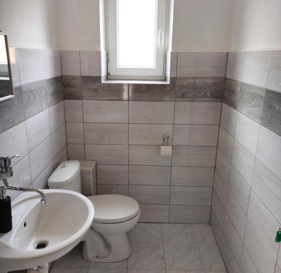 غرفة إقتصادية, Penzion Mayka