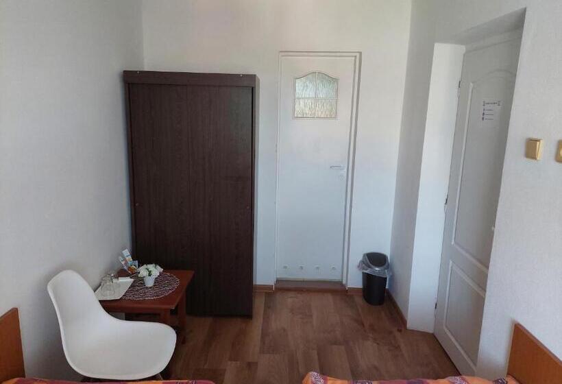 غرفة إقتصادية, Penzion Mayka