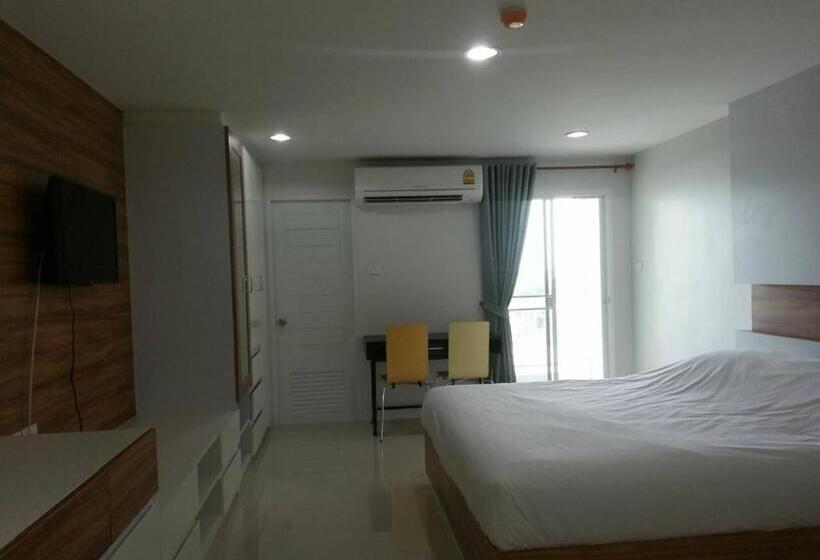 스탠다드 룸, The Seasons