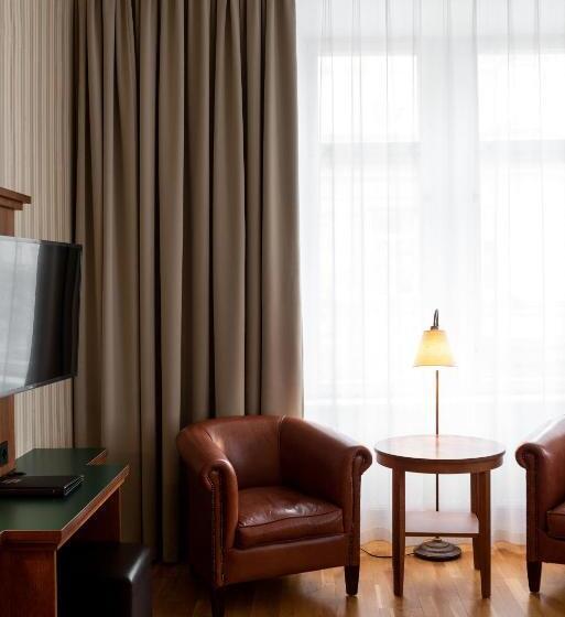 חדר משפחתי, Bishops Arms Koping