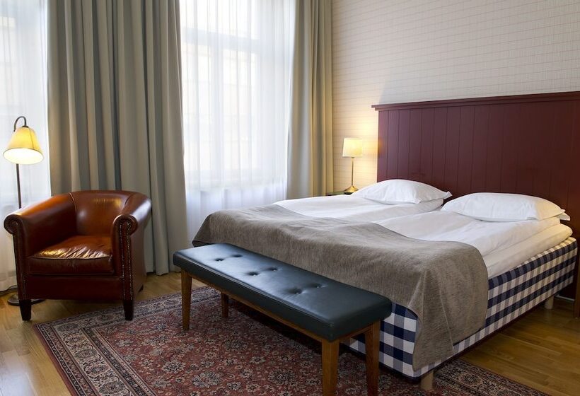 Семейный Номер, Bishops Arms Koping