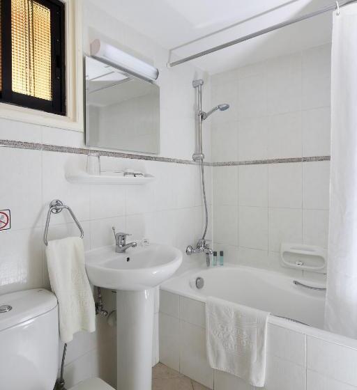 חדר סטודיו סטנדרד, Club Aphrodite