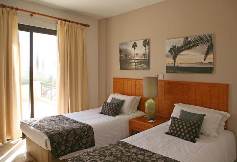 דירת שני חדרים, Club Aphrodite