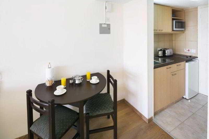 חדר סטנדרט, Club Aphrodite