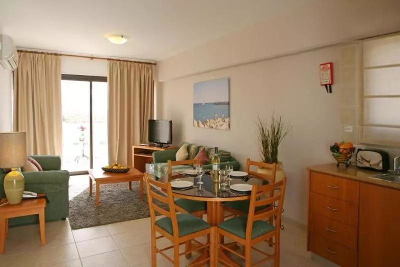 اتاق استاندارد, Club Aphrodite